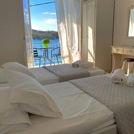 Studios Argyris Poros Town Exterior photo