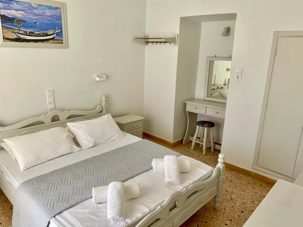 Studios Argyris Poros Town Exterior photo