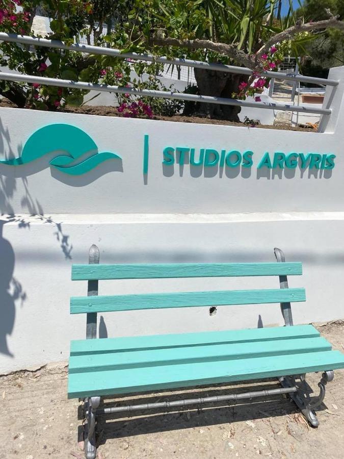 Studios Argyris Poros Town Exterior photo