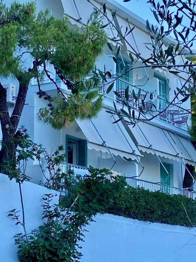 Studios Argyris Poros Town Exterior photo